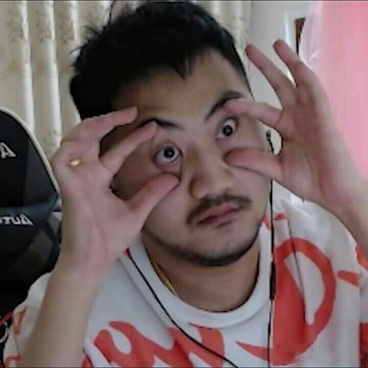 胁都被系统 胁都被系统