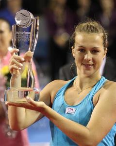 LOL：BLG石油杯不敌G2一轮游，LPL观众集体欢呼，狂妄自大终将被反噬